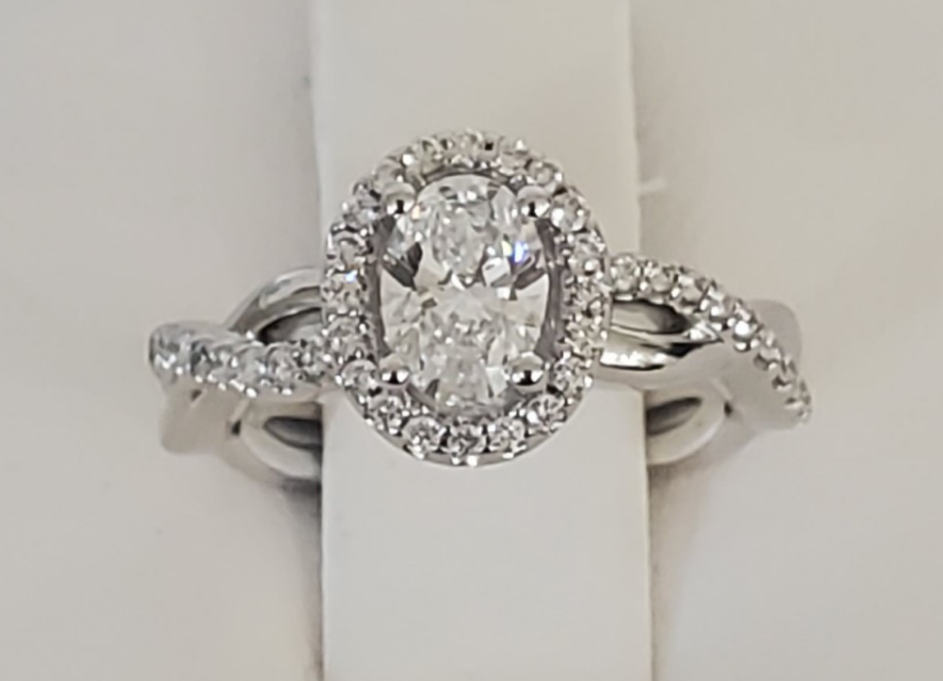 14kt White Gold Oval Diamond Engagement Ring