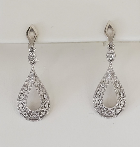 14kt White Gold Diamond Drop Earrings