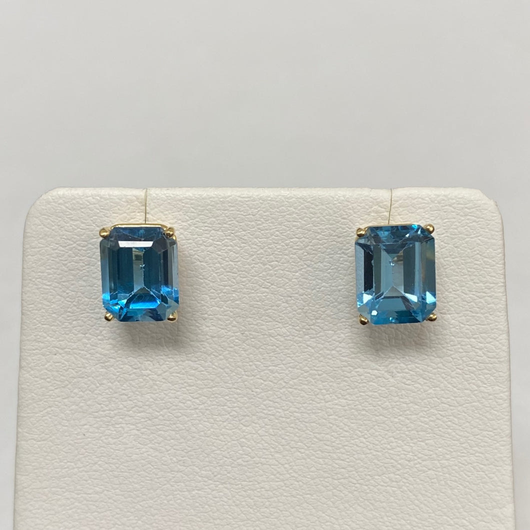 14kt Yellow Gold Emerald Cut Blue Topaz Stud Earrings